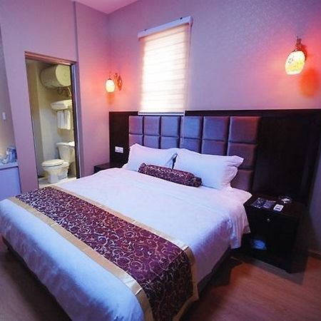 Chengdu Binfen Hotel Екстериор снимка