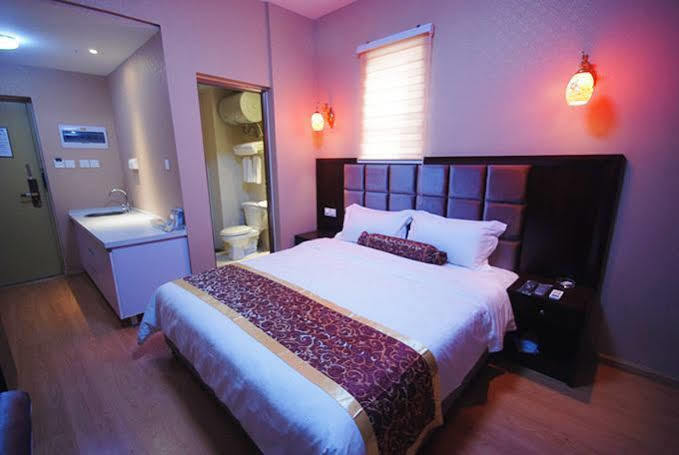 Chengdu Binfen Hotel Екстериор снимка